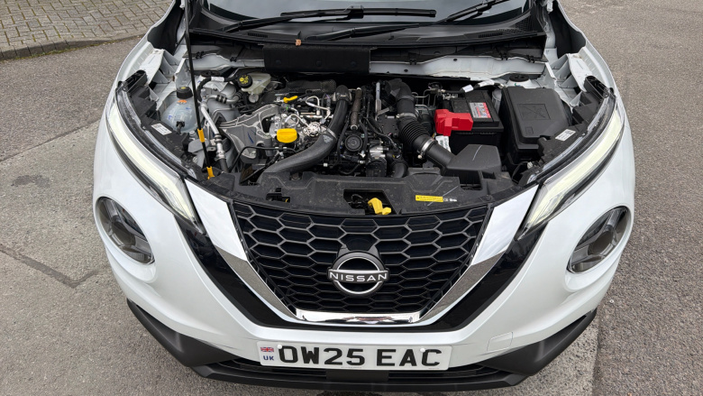 Nissan Juke 1.0 DiG-T N-Connecta 5dr Petrol Hatchback